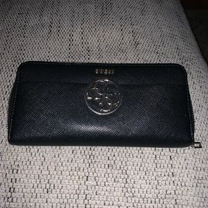 Women’s Guess Wallet
